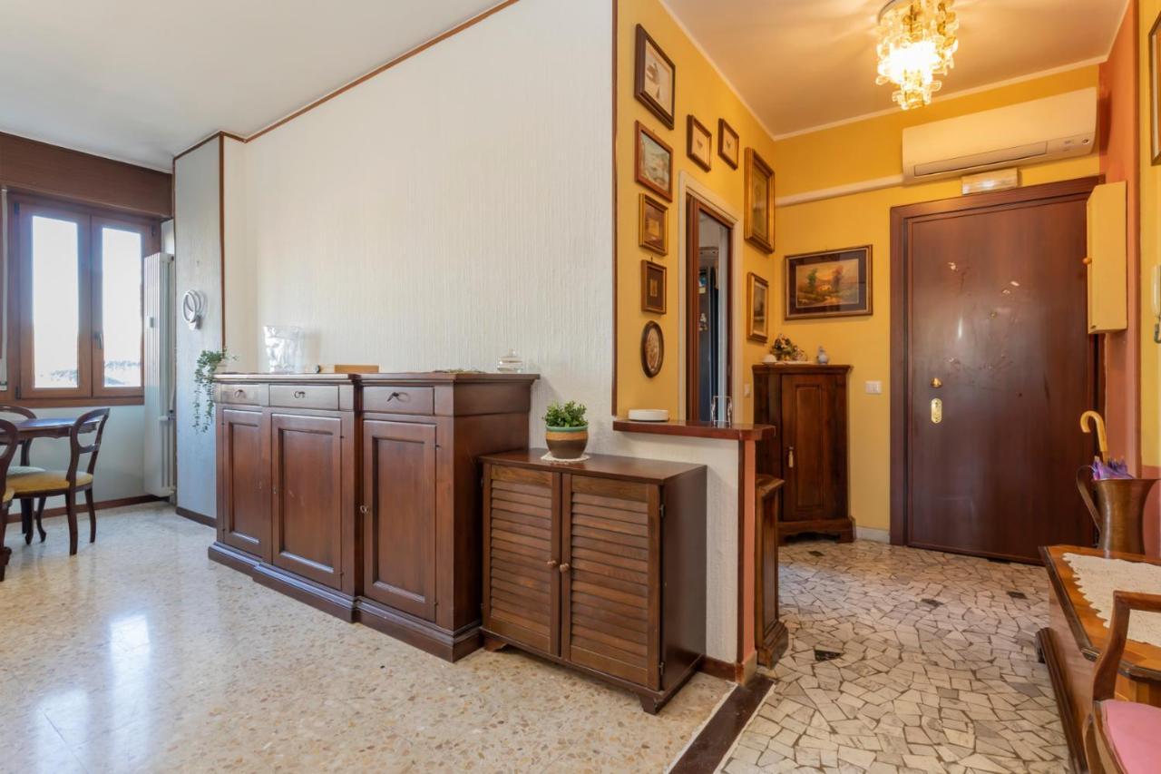 I Host Apartment - Ande 12 Milan Bagian luar foto
