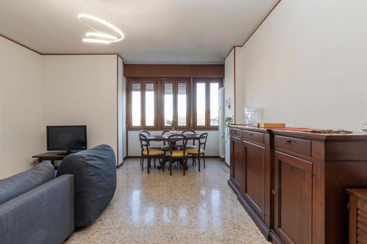 I Host Apartment - Ande 12 Milan Bagian luar foto