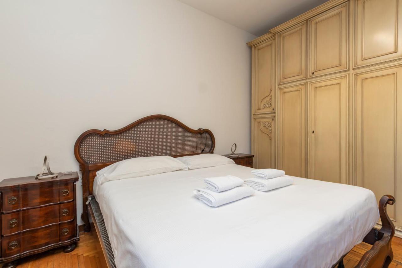 I Host Apartment - Ande 12 Milan Bagian luar foto