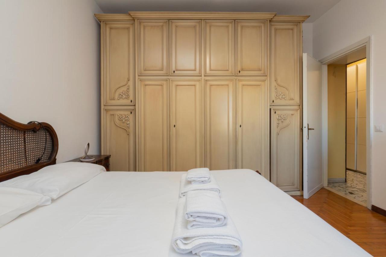 I Host Apartment - Ande 12 Milan Bagian luar foto